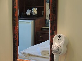 Dolphin Hotel