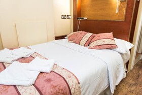 Dolphin Hotel