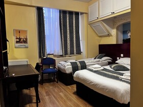Dolphin Hotel