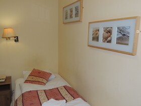 Dolphin Hotel