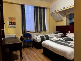 Dolphin Hotel