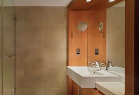 Park Plaza London Riverbank