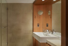 Park Plaza London Riverbank