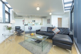 Cleyro Serviced Apartments - Finzels Reach