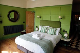 The London & Paris Hotel