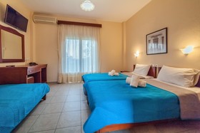 Sintrivanis Beach Hotel