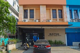 Hotel Batik Traveller by OYO