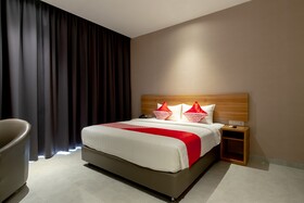 Travel Hub Hotel by OYO Rooms