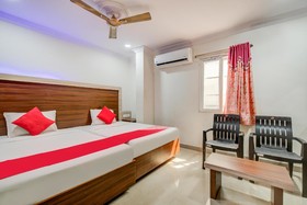 Hotel Apple Grand by OYO Rooms
