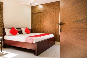Jr Homes by OYO Rooms