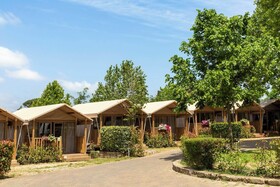 hu Roma Camping In Town