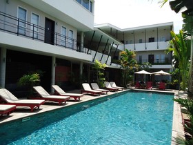 MEN's Resort & Spa