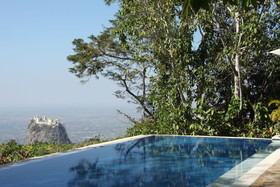 Popa Mountain Resort
