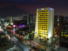 City Express Plus Monterrey Galerías