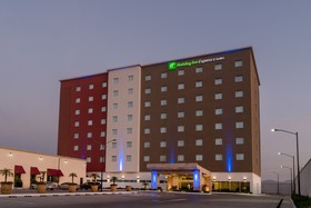 Holiday Inn Express & Suites Leon - Aeropuerto