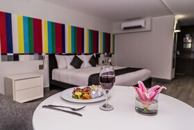 Hotel El Ejecutivo by Reforma Avenue