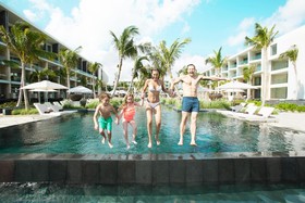 Family Selection by Grand Palladium Costa Mujeres