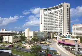 Krystal Urban Cancun