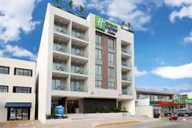 Holiday Inn Express & Suites Playa Del Carmen