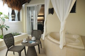 Hotel Playa Maya by Mij - Beachfront Hotel