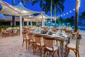 PA Beach Club & Hotel by GuruHotel