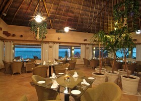 PA Beach Club & Hotel by GuruHotel
