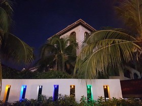 D feringghi and Restaurant