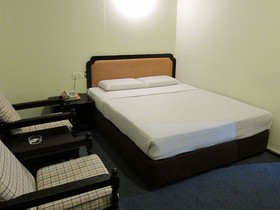 Hotel Holiday