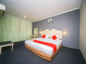 Jockey Lodge Hotel by OYO Rooms