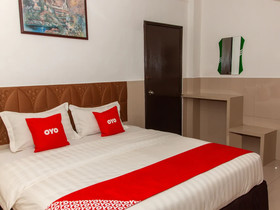 Leila Hotel by OYO Rooms