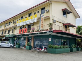 Mostyn Hotel by OYO Rooms