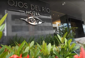 Hotel Ojos Del Rio