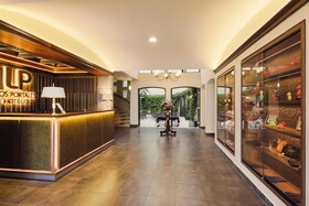 LP Los Portales Hotel