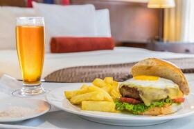 LP Los Portales Hotel