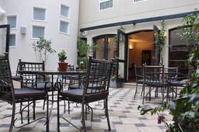 LP Los Portales Hotel