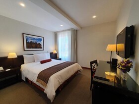 LP Los Portales Hotel