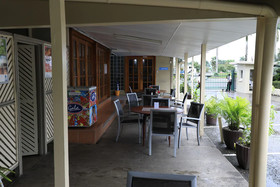 Huon Gulf Hotel and Apartments