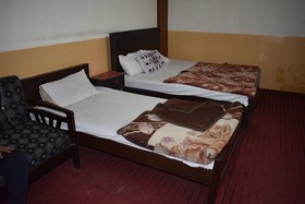 Al Moeez Hotel