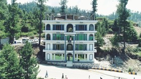 Al Sadiq Hotel & Restaurant