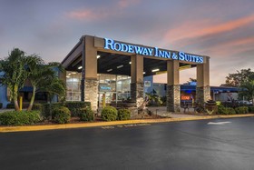 Rodeway Inn & Suites Airport/Cruise Port