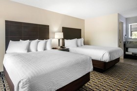 Clarion Inn & Suites Kissimmee - Lake Buena Vista South