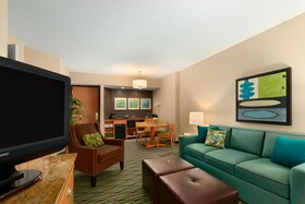 DoubleTree Suites by Hilton Orlando - Disney Springs™ Area