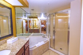 Westgate Lakes Resort & Spa