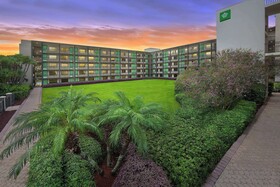 Wyndham Garden Lake Buena Vista Disney Springs Resort Area