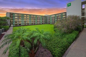 Wyndham Garden Lake Buena Vista Disney Springs Resort Area