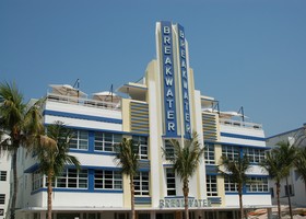 Hotel Breakwater South Beach