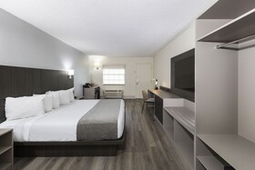 Avanti International Resort