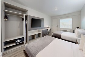 Avanti International Resort