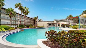 Avanti International Resort