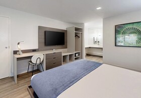 Avanti International Resort